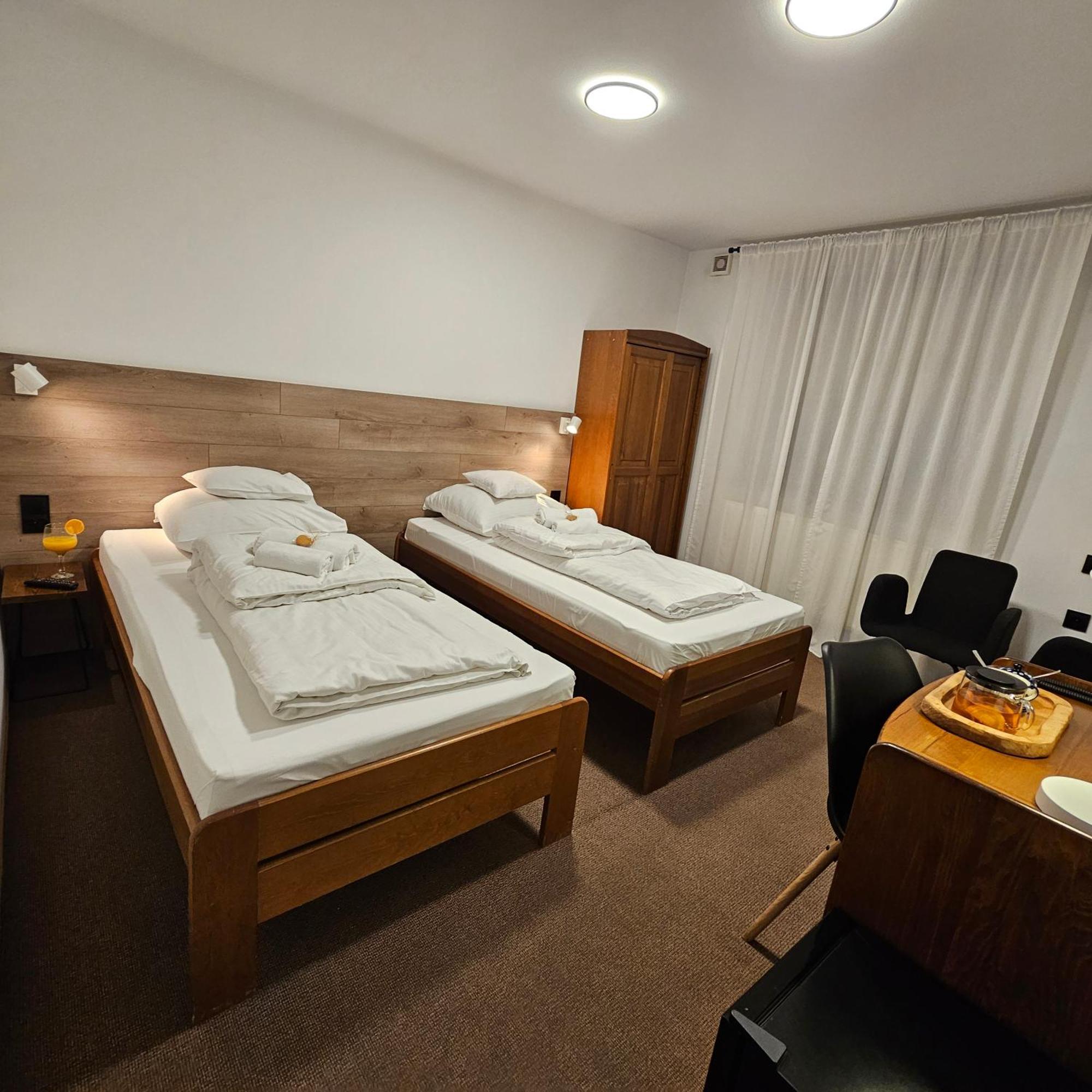 Hotel Protea Boleslawiec Boleslawiec  Bagian luar foto